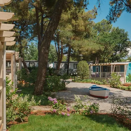 Village de vacances Marine Premium Village Mobile Homes In Camping Lanterna Poreč