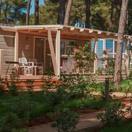 ホリデーパーク Marine Premium Village Mobile Homes In Camping Lanterna