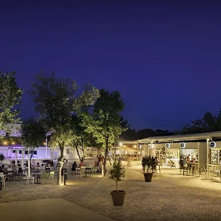 Marine Premium Village Mobile Homes In Camping Lanterna 4* ポレッチ